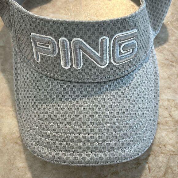 PING Gray Visor NWOT - Picture 2 of 5